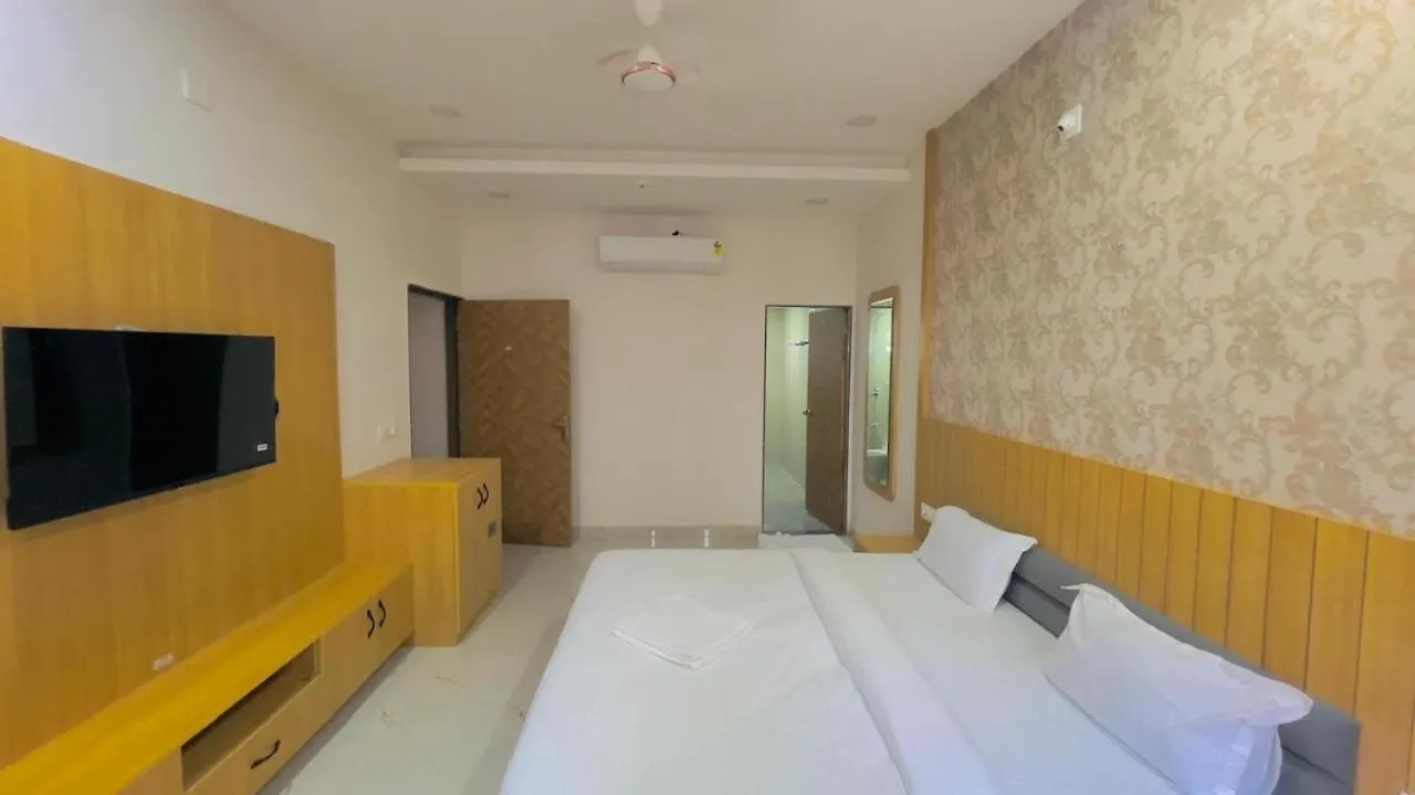 Hotel Amantra Residency Udajpur 5*,