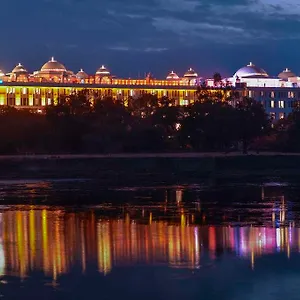 Radisson Blu Palace & ***** Udaipur